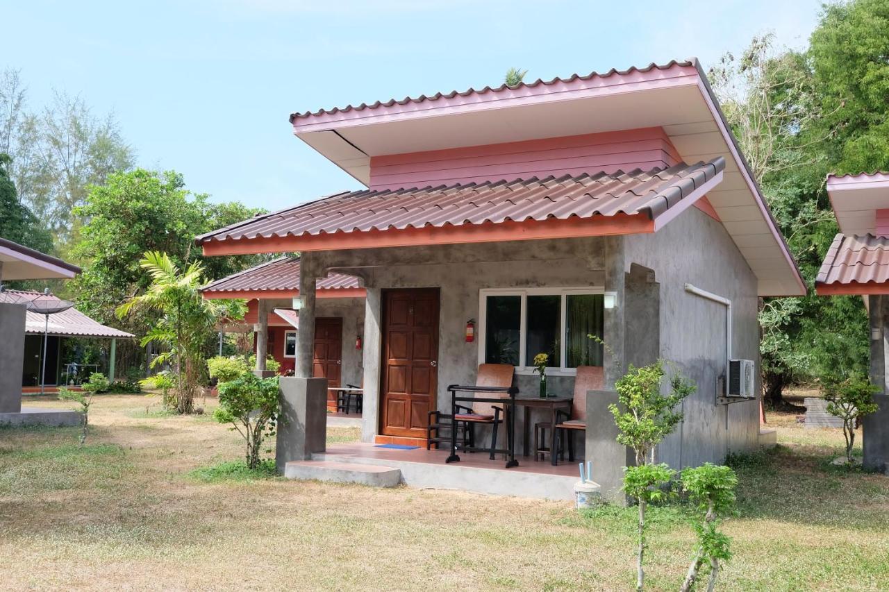 Oyo 538 Bungalow At Maikhao Hotel Mai Khao Exterior photo