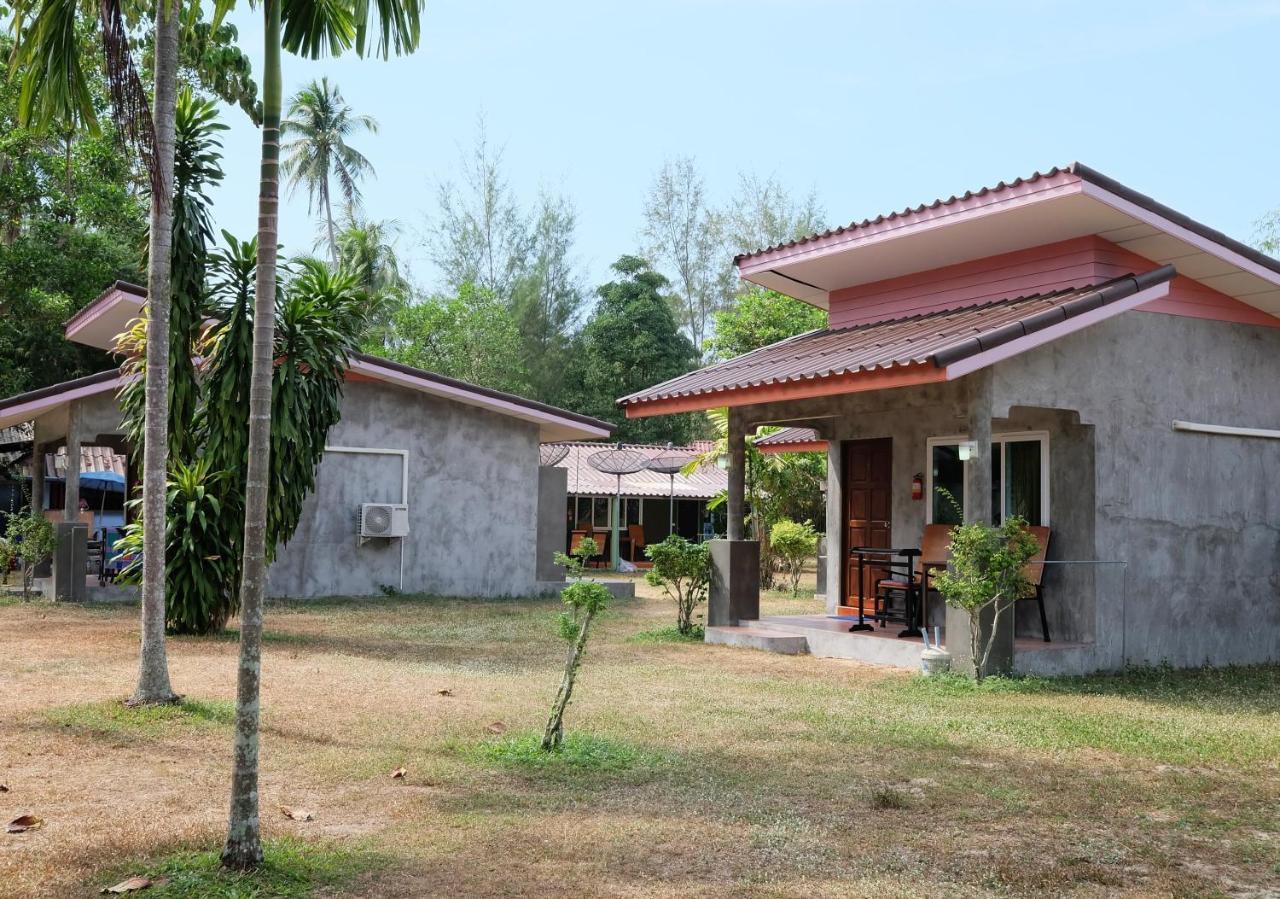 Oyo 538 Bungalow At Maikhao Hotel Mai Khao Exterior photo